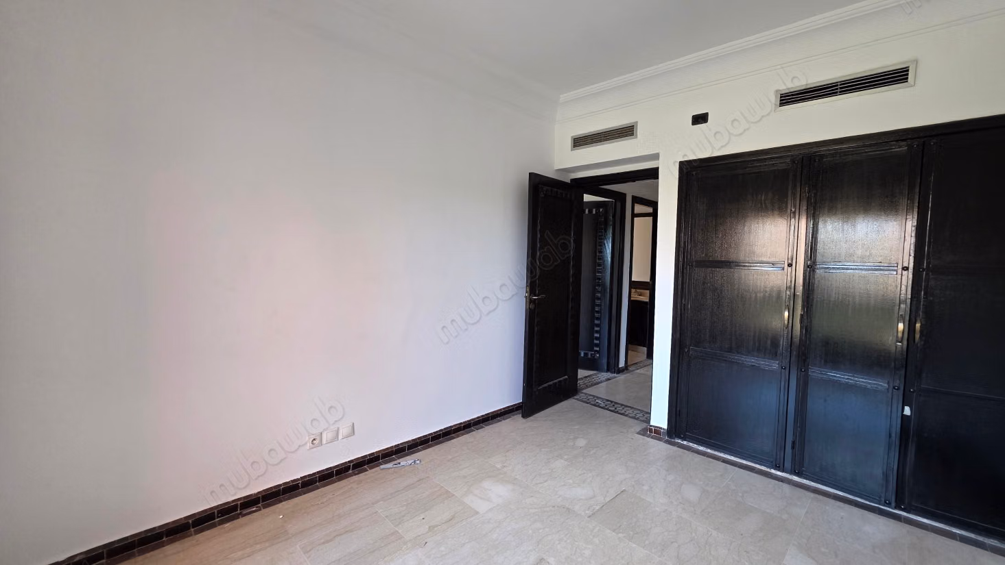 Appartement en location à Boulevard Med 6.3 chambres agréables. Piscine et service de Conciergerie