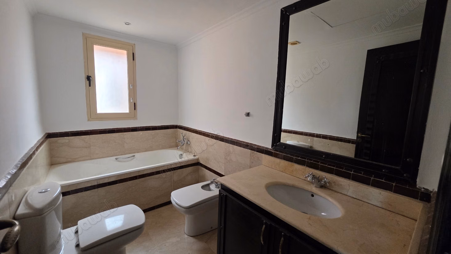 Appartement en location à Boulevard Med 6.3 chambres agréables. Piscine et service de Conciergerie