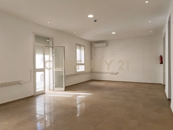 For Rent office of 330m² in Lafayette