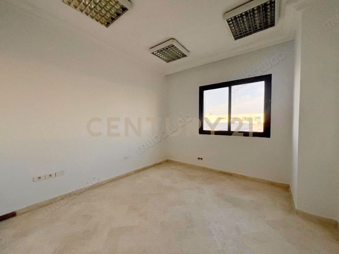 For Rent Office of 300m² in Charguia 1