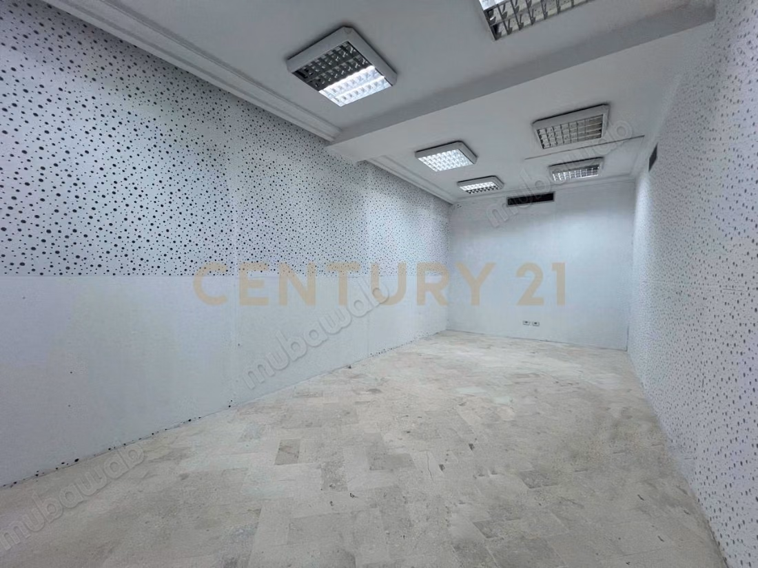 For Rent Office of 300m² in Charguia 1
