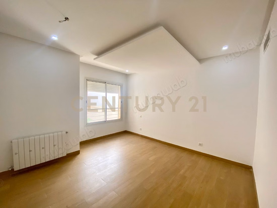 À vendre un appartement en S3 situé à Cité Ennasr 2