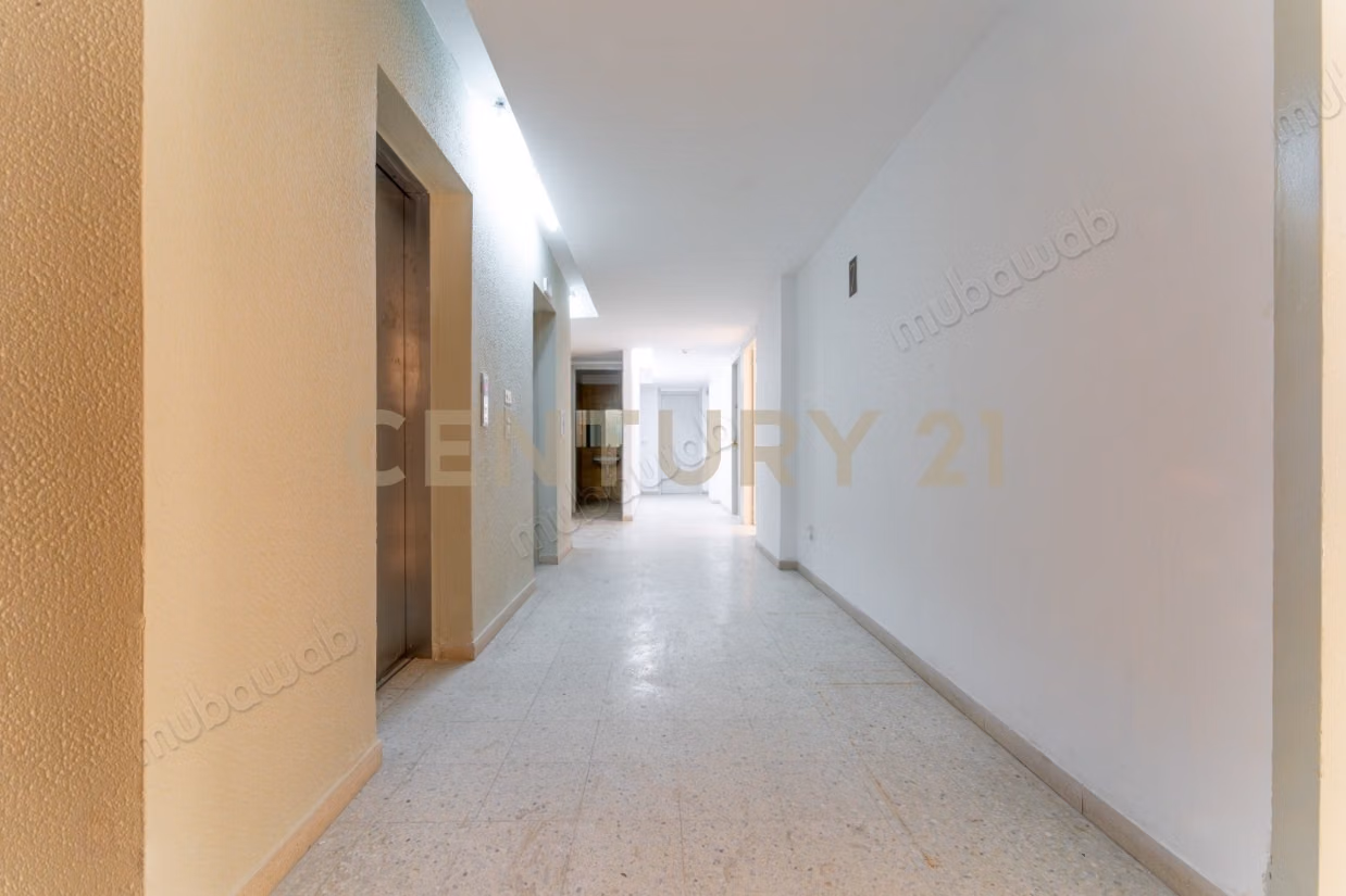 For rent building S0 Lafayette