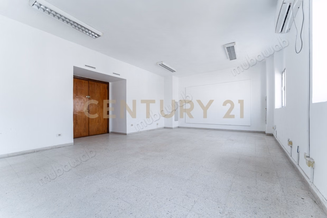 For rent building S0 Lafayette