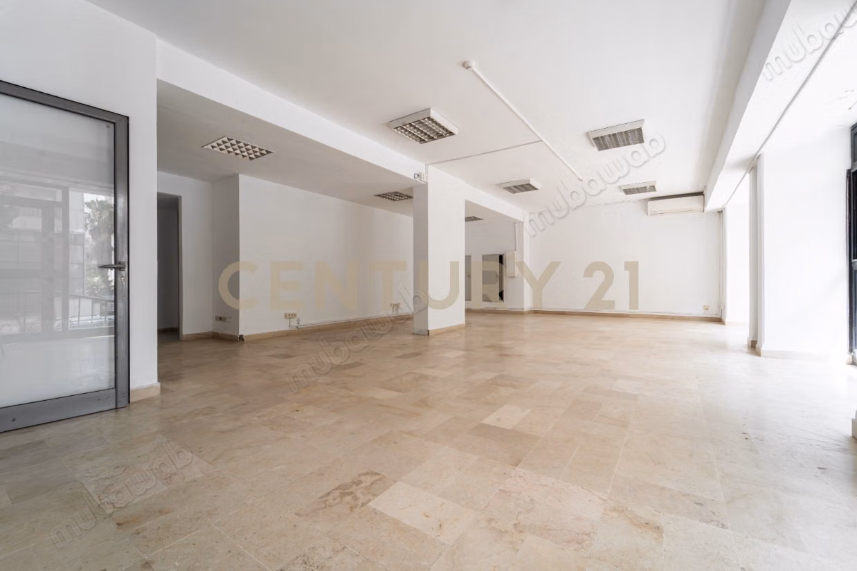 For rent building S0 Lafayette