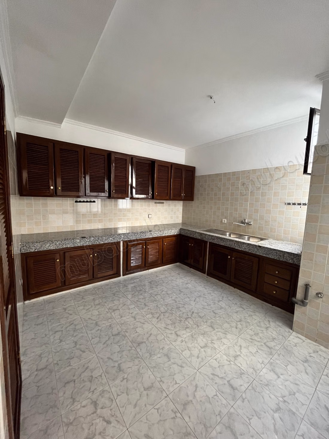 Appartement spacieux de 154 m² à vendre – Plein centre de Fès – Résidence hautement sécurisée