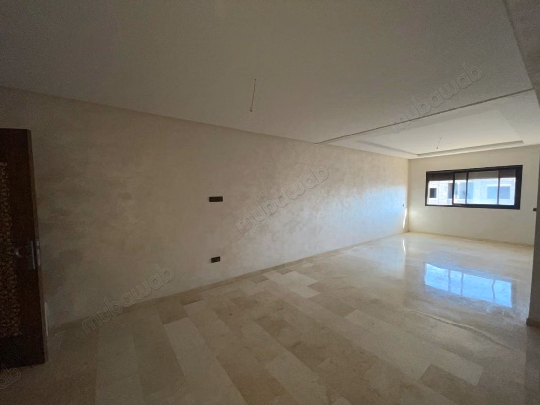 Apartment for sale in Hivernage. 1 Room. Elevator and terrace