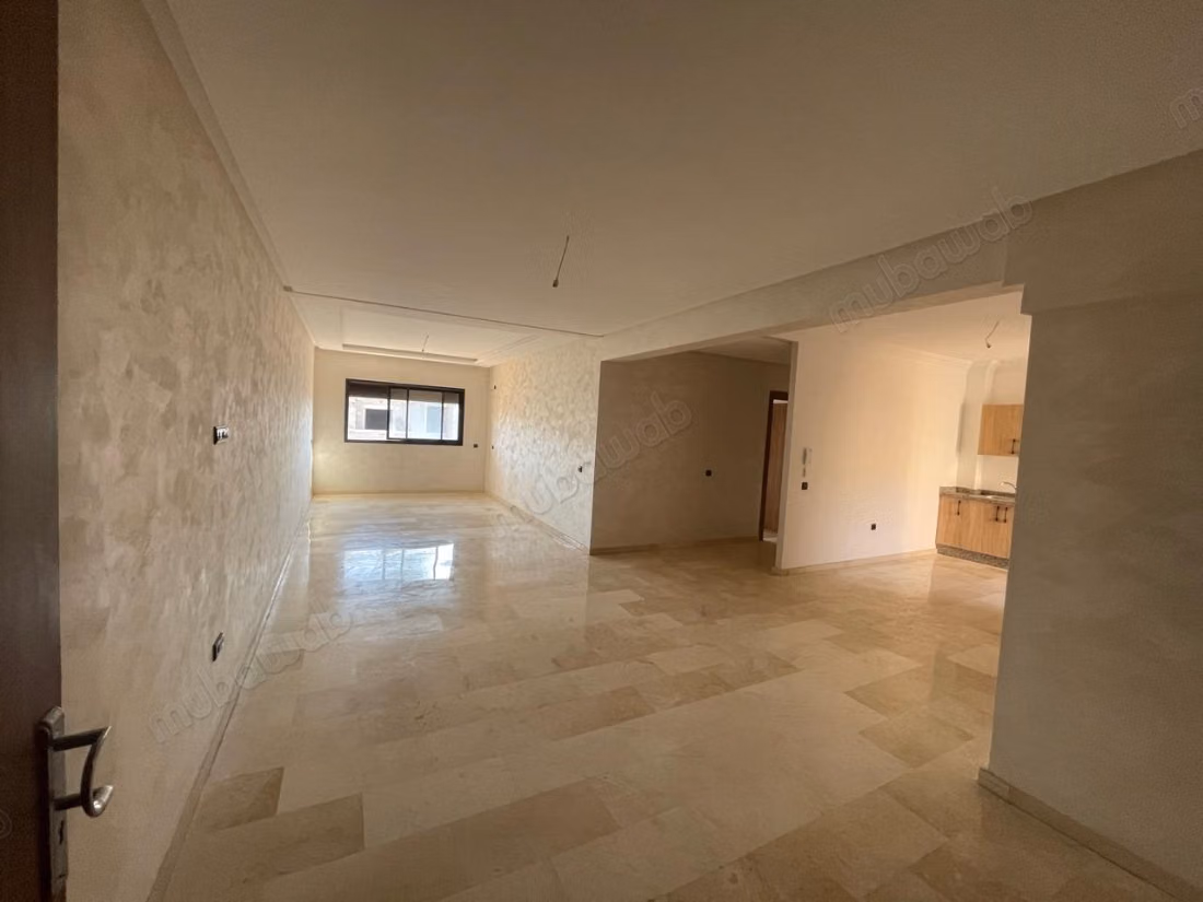 Apartment for sale in Hivernage. 1 Room. Elevator and terrace