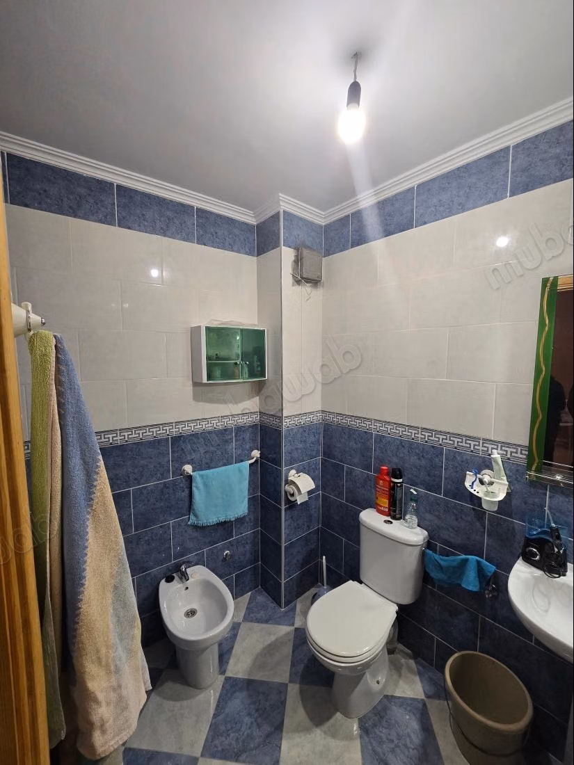 Vend appartement à Martil. Surface totale 64 m². Bien meublé