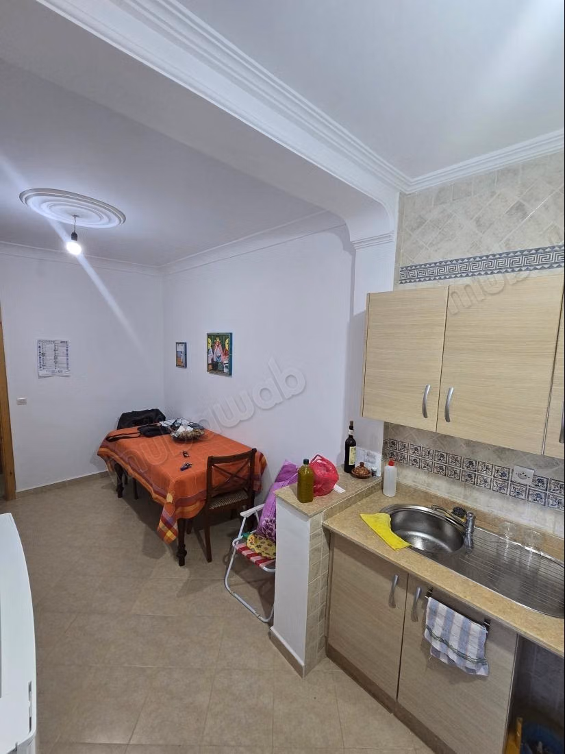 Vend appartement à Martil. Surface totale 64 m². Bien meublé