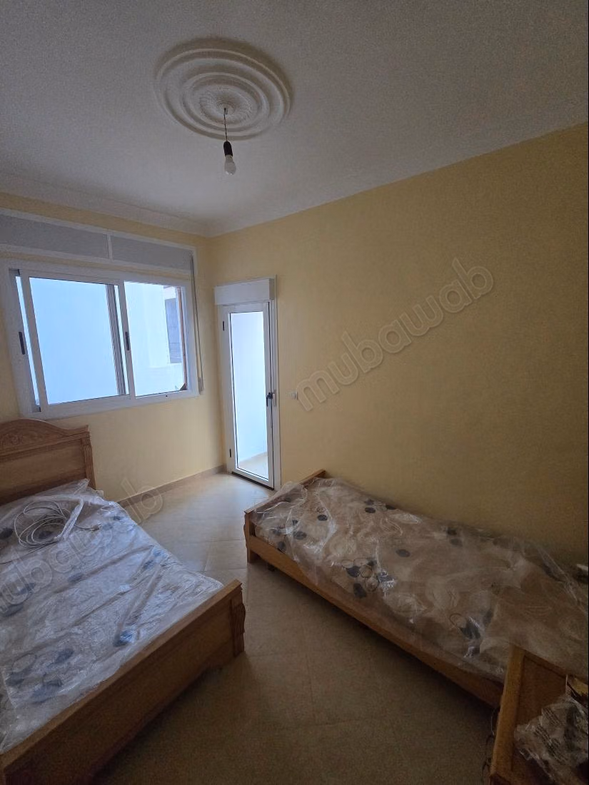 Vend appartement à Martil. Surface totale 64 m². Bien meublé