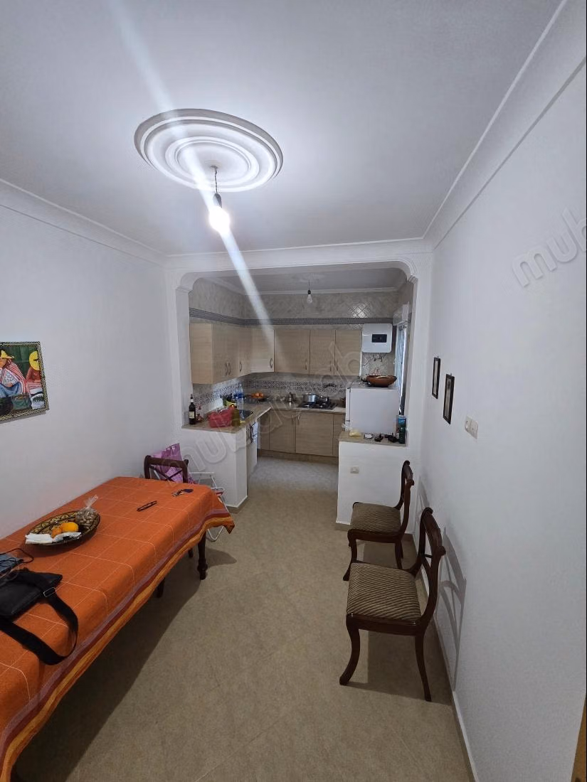 Vend appartement à Martil. Surface totale 64 m². Bien meublé