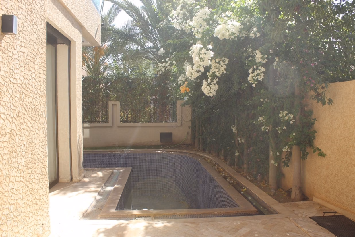 Villa a Louer proche du stade de marrakech
