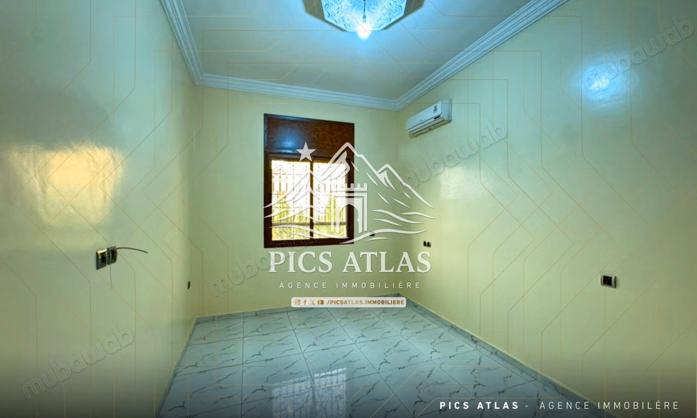 Villa à vendre avec piscine et jardin – Targa, Marrakech