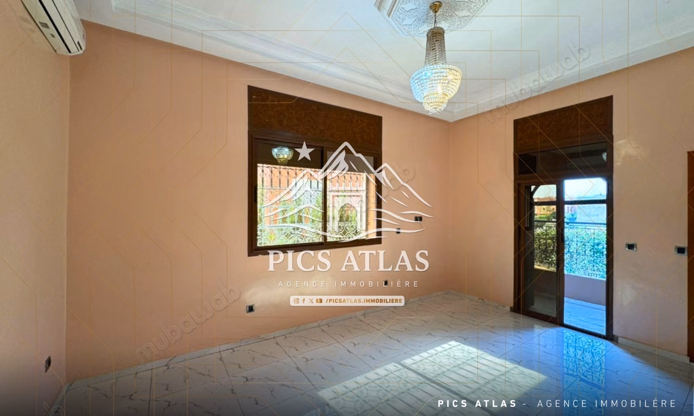 Villa à vendre avec piscine et jardin – Targa, Marrakech