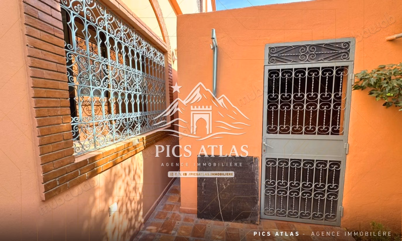 Villa à vendre avec piscine et jardin – Targa, Marrakech