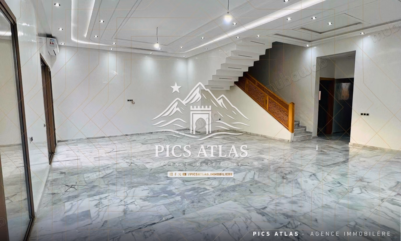 Villa vide à vendre avec piscine et jardin – Hay Targa, Marrakech