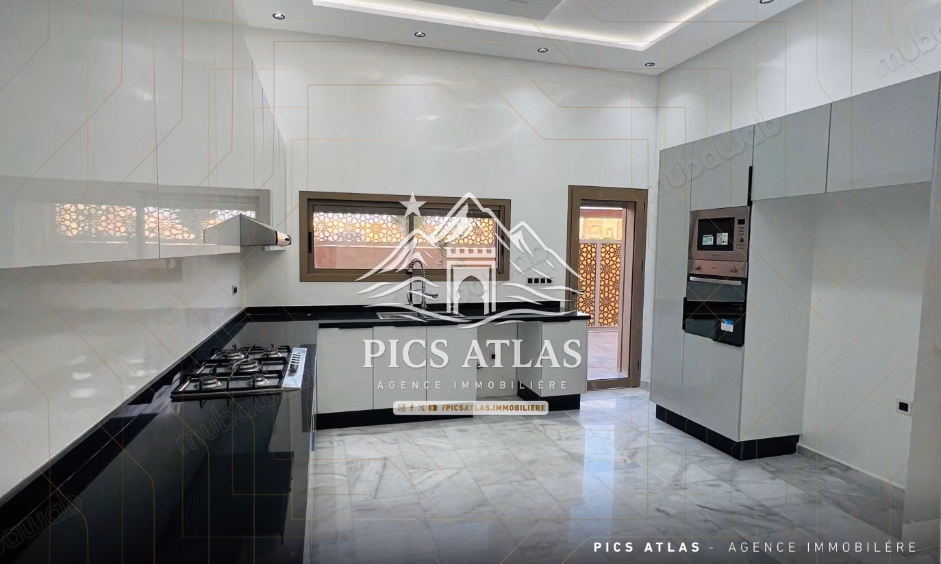 Villa vide à vendre avec piscine et jardin – Hay Targa, Marrakech