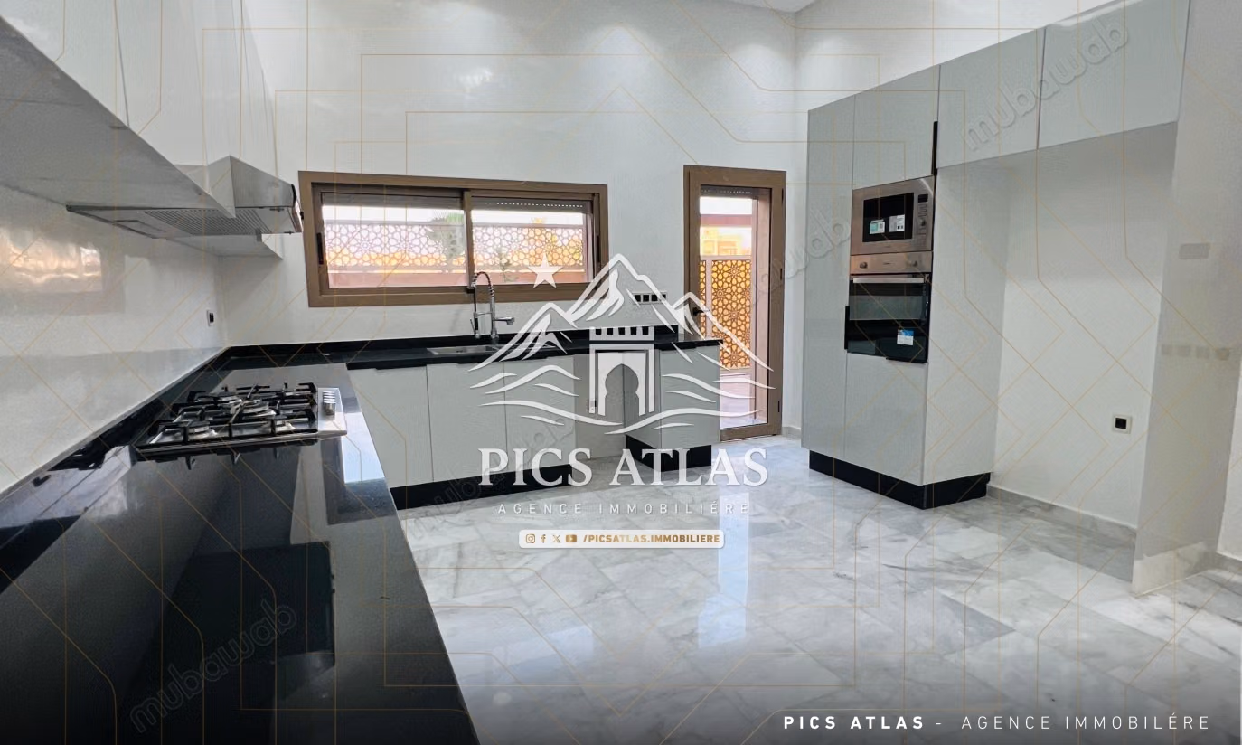 Villa vide à vendre avec piscine et jardin – Hay Targa, Marrakech