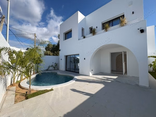 A vendre une villa à Craxi Hammamet