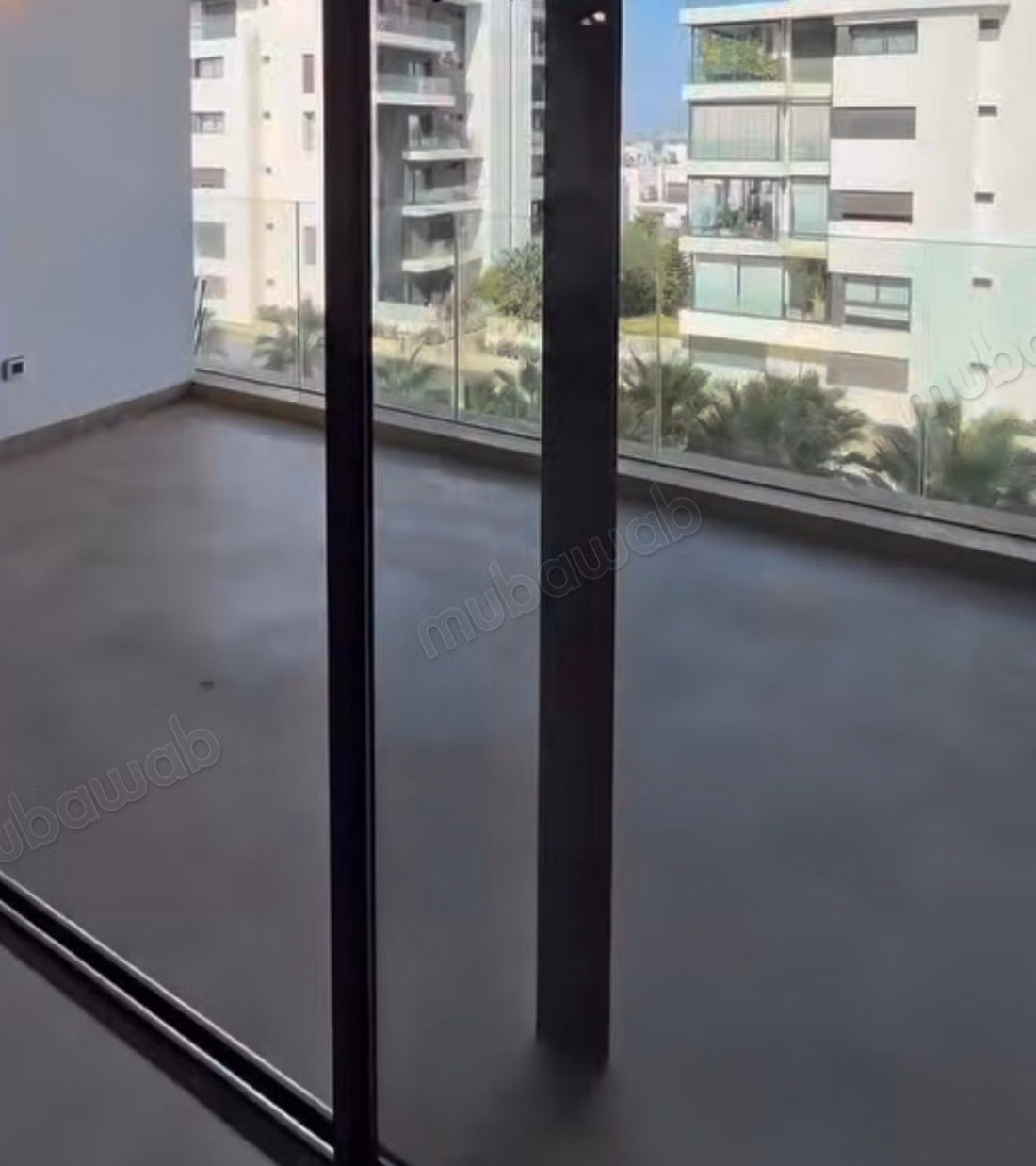 Appartement te huur in Ain Diab. Oppervlakte 167m². Met lift en terras
