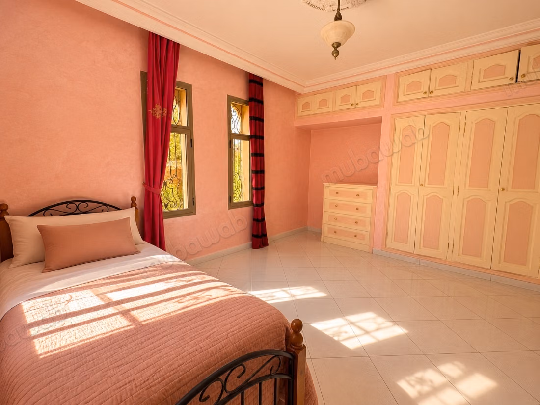 Villa de caractere a ain mezouar piscine, terrasse et beaux volumes