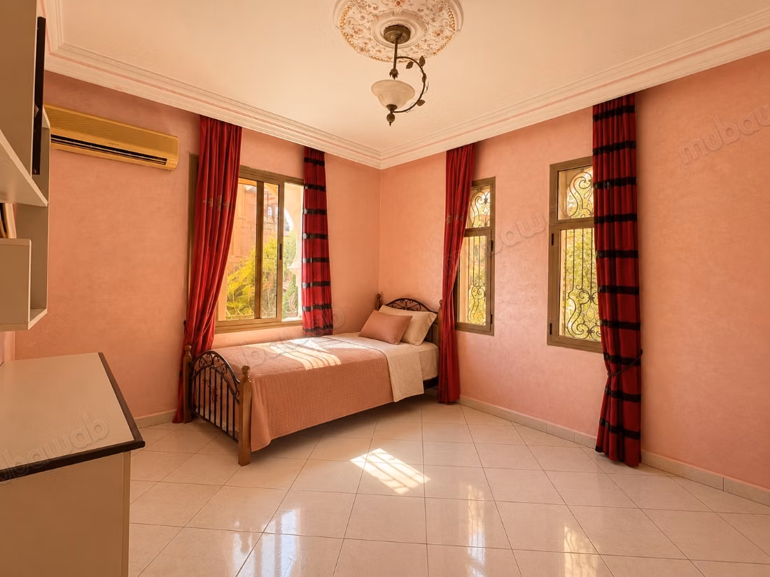 Villa de caractere a ain mezouar piscine, terrasse et beaux volumes