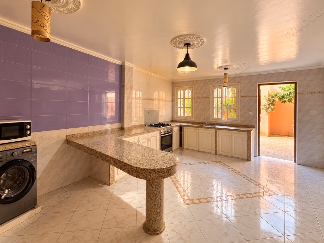 Villa de caractere a ain mezouar piscine, terrasse et beaux volumes