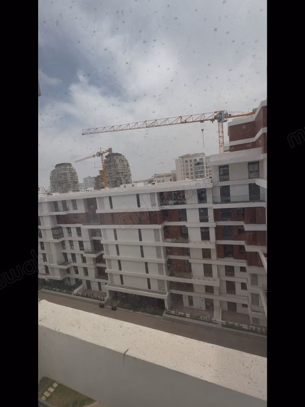شقة 2 غرفة. مع تراس وموقف سيارات