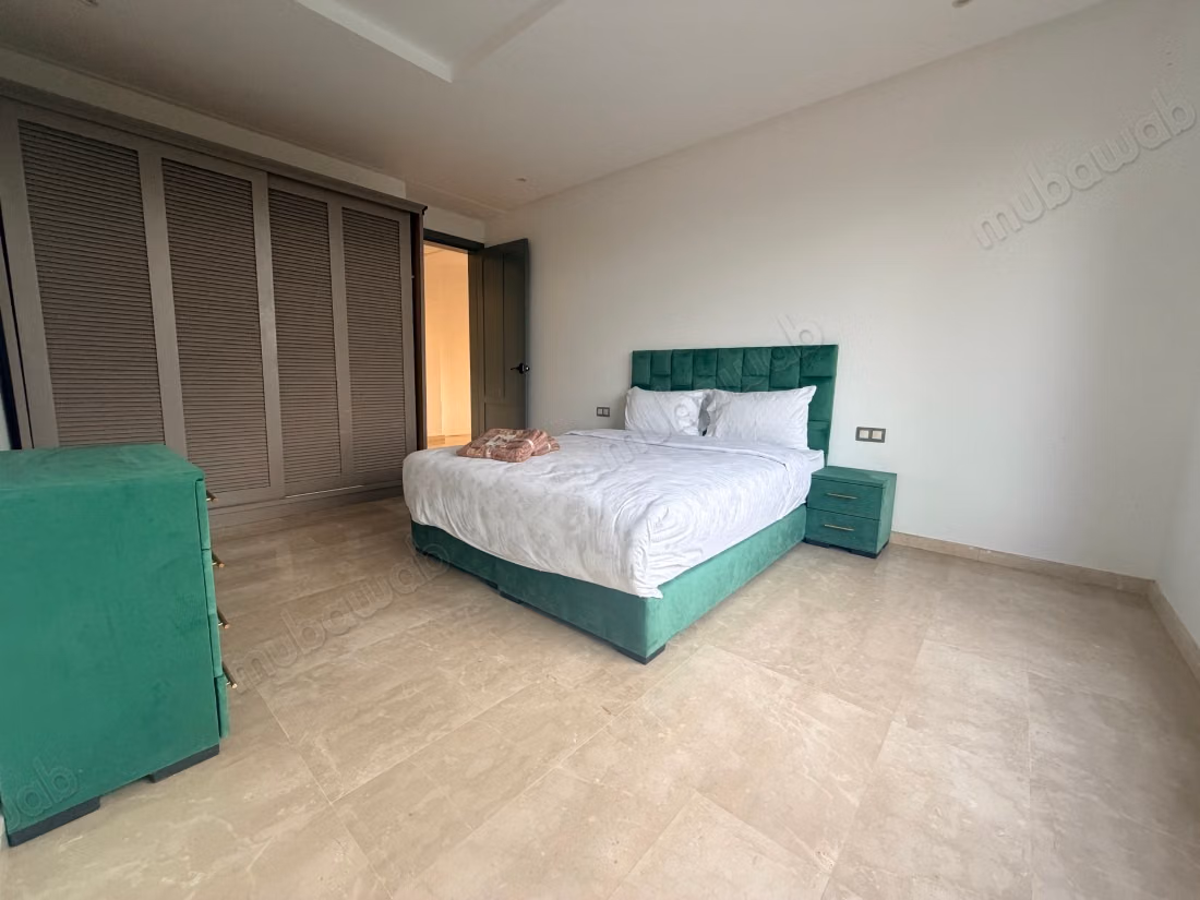 Villa meublée avec piscine et jacuzzi 4 chambres et 3 salles de bains