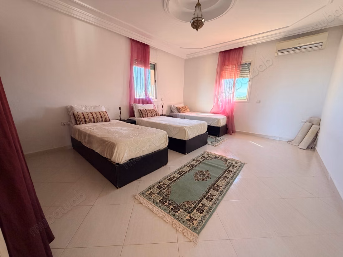 Villa 4 chambres avec entretien inclus piscine et hammam