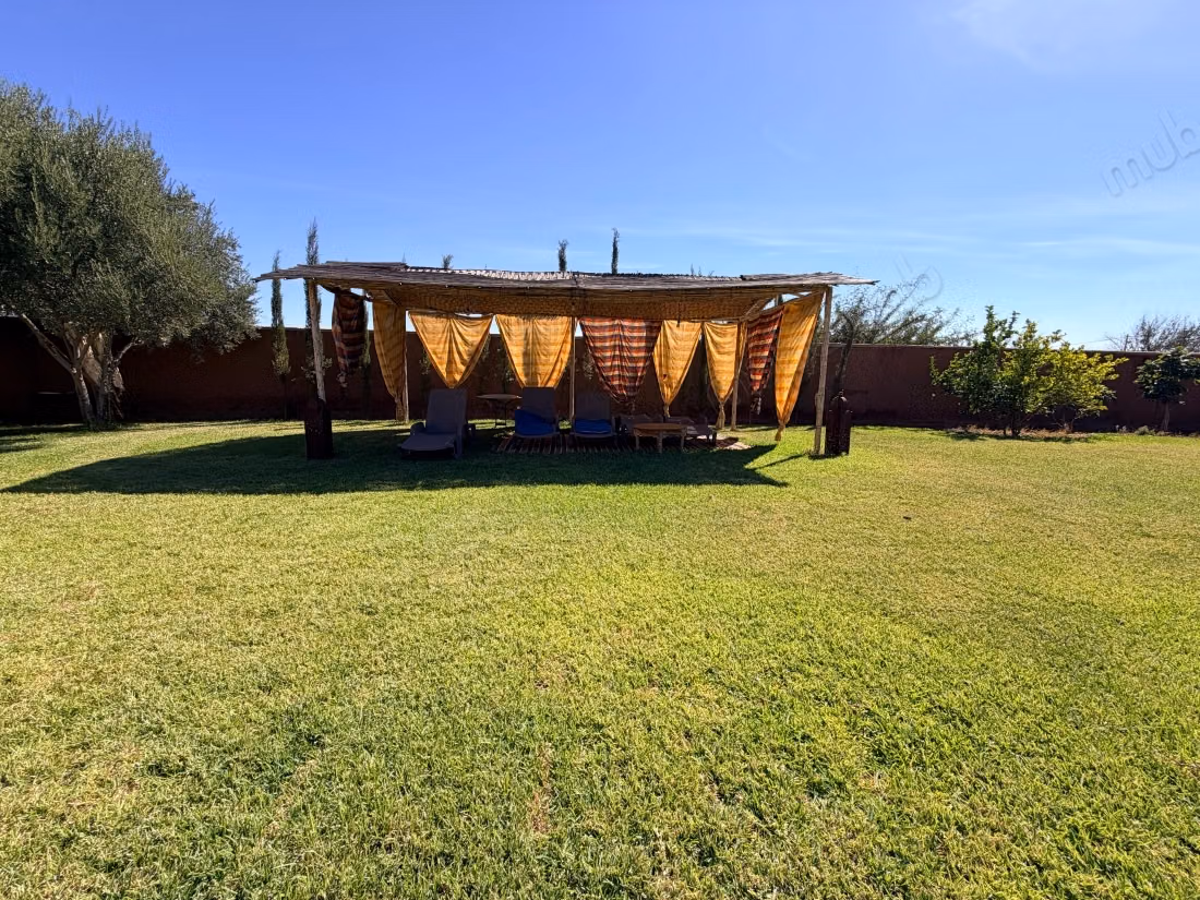Villa 4 chambres avec entretien inclus piscine et hammam