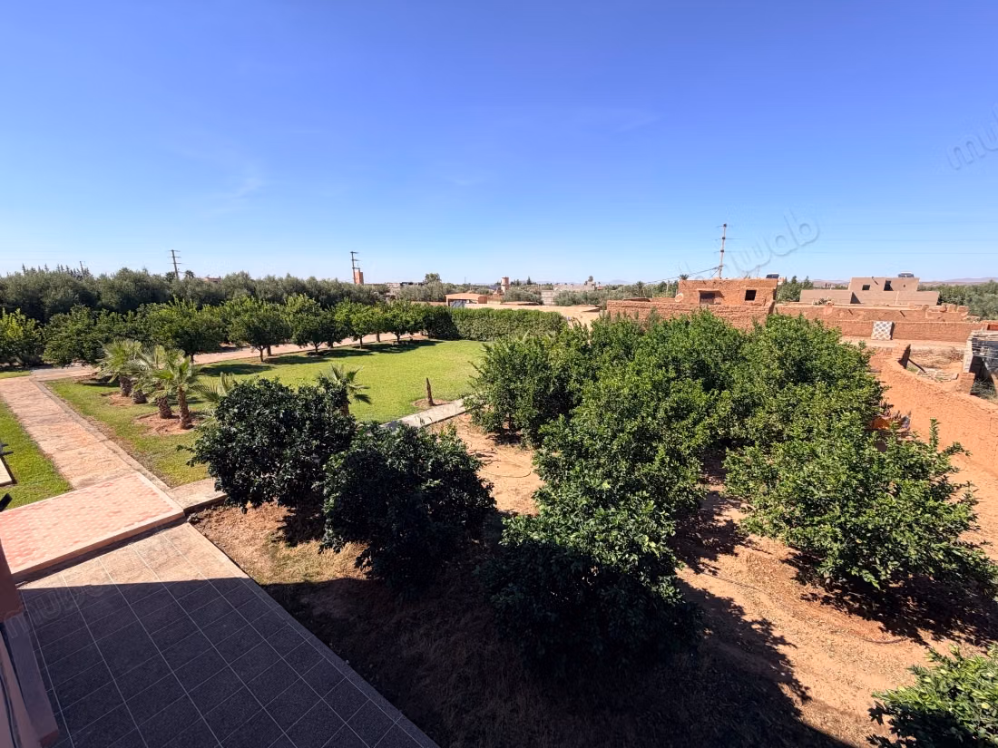 Villa 4 chambres avec entretien inclus piscine et hammam