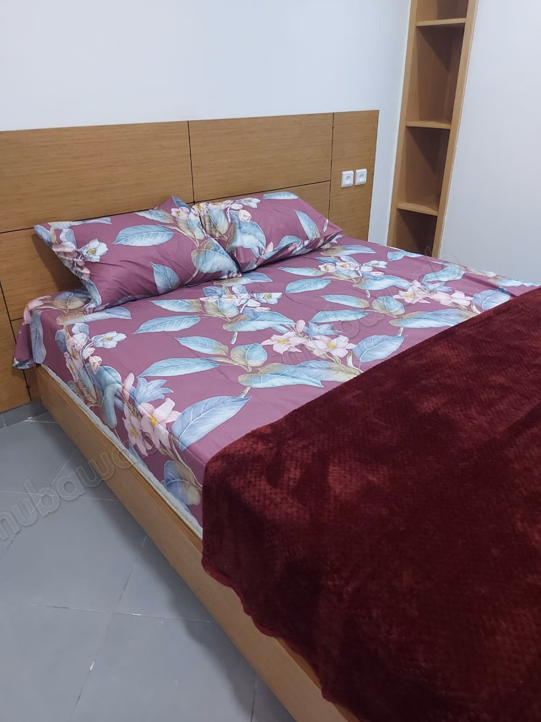 À vendre – maison avec magasin et 2 appartements