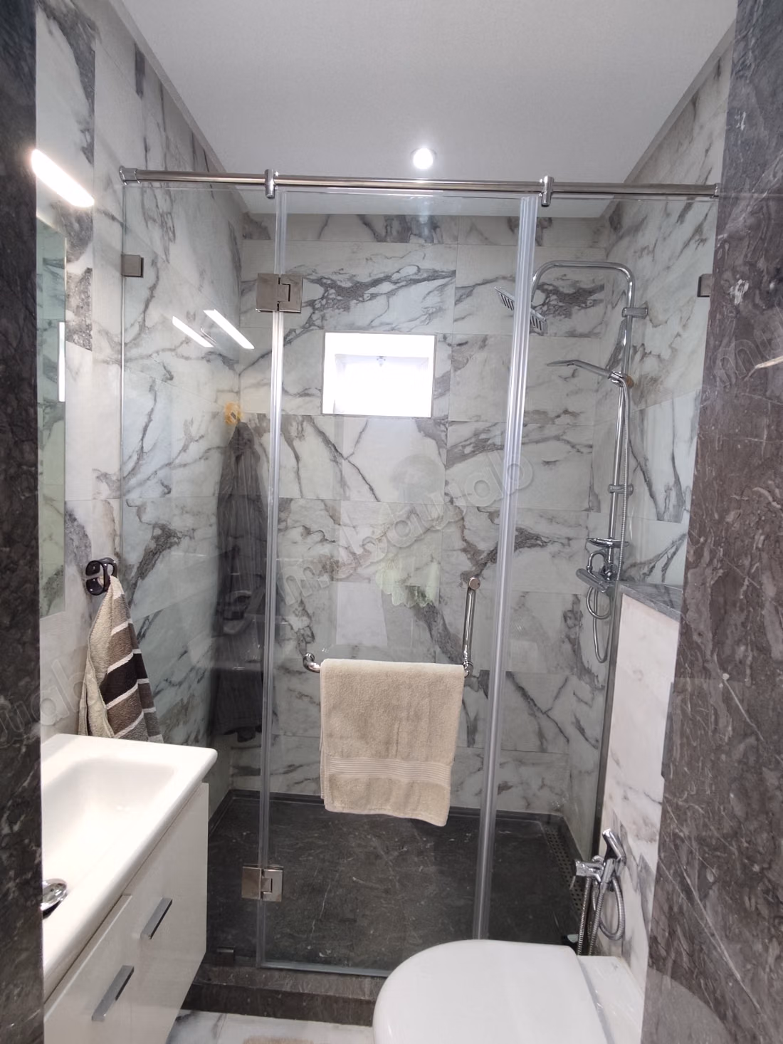 Appartement au C ville 3 chambres à c 
2sdb