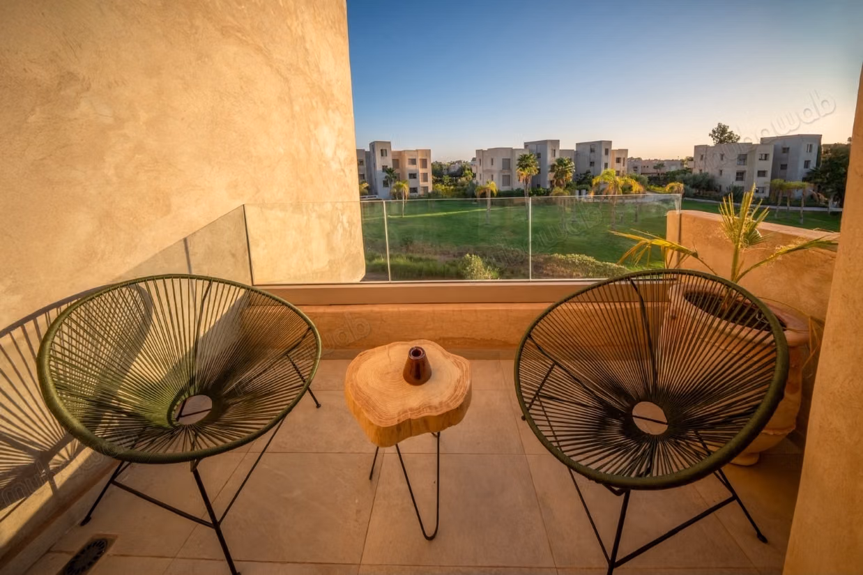 Appartement à louer à prestigia 
sous location possible 3 chambres.
Bien meublé