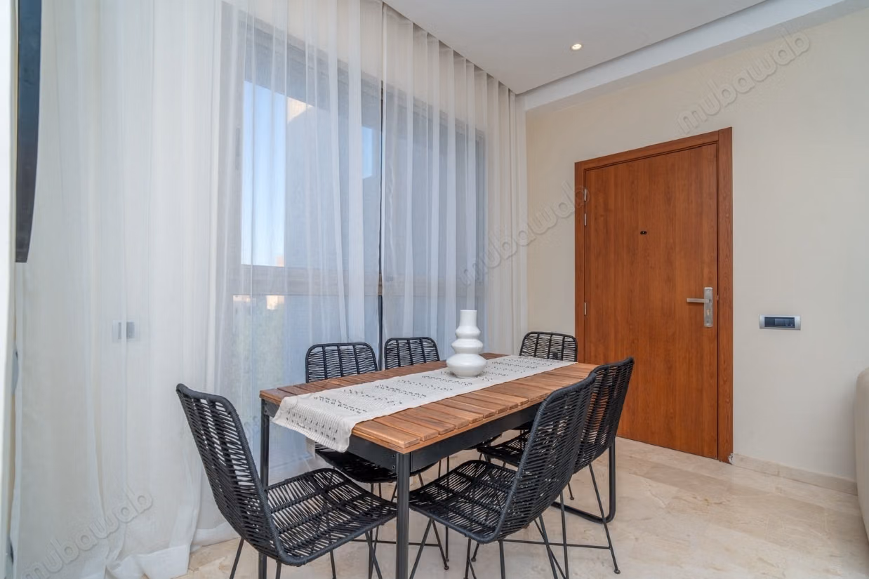Appartement à louer à prestigia 
sous location possible 3 chambres.
Bien meublé