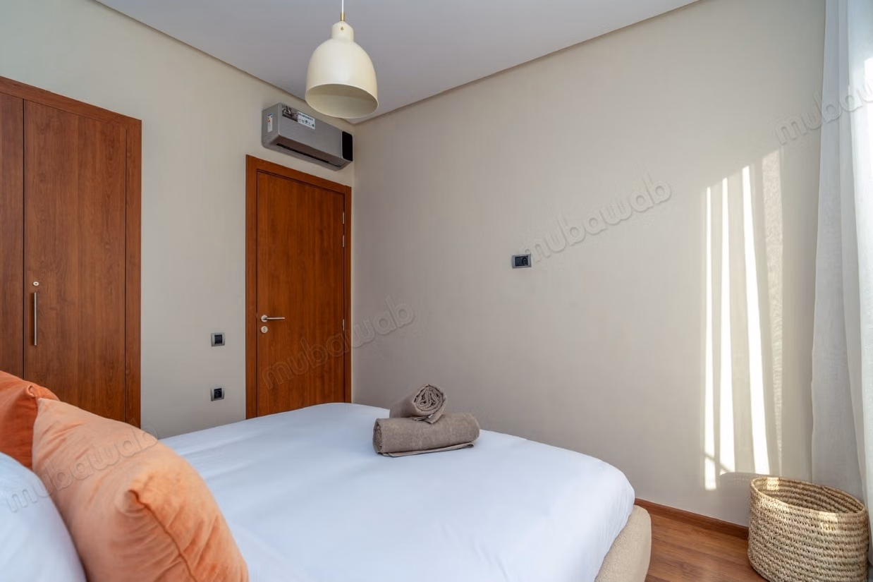 Appartement à louer à prestigia 
sous location possible 3 chambres.
Bien meublé