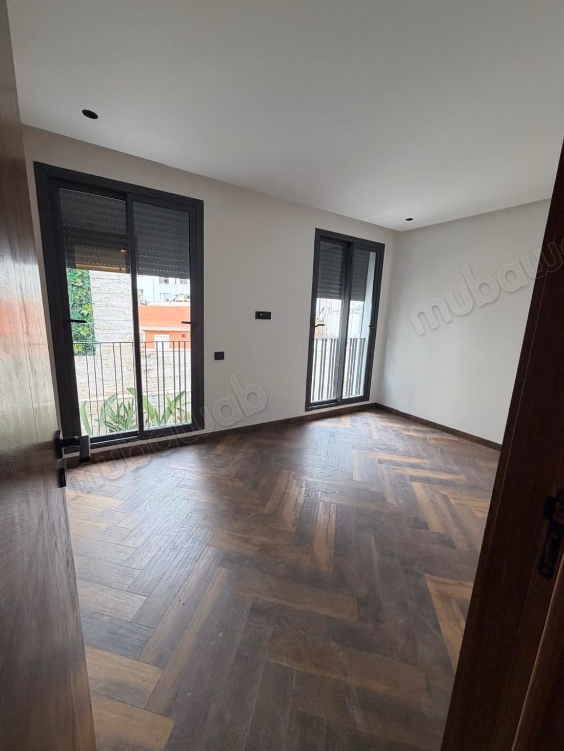 Mooi appartement te huur in Gauthier. 2 kamers. Satellietschotel, beveiligde residentie