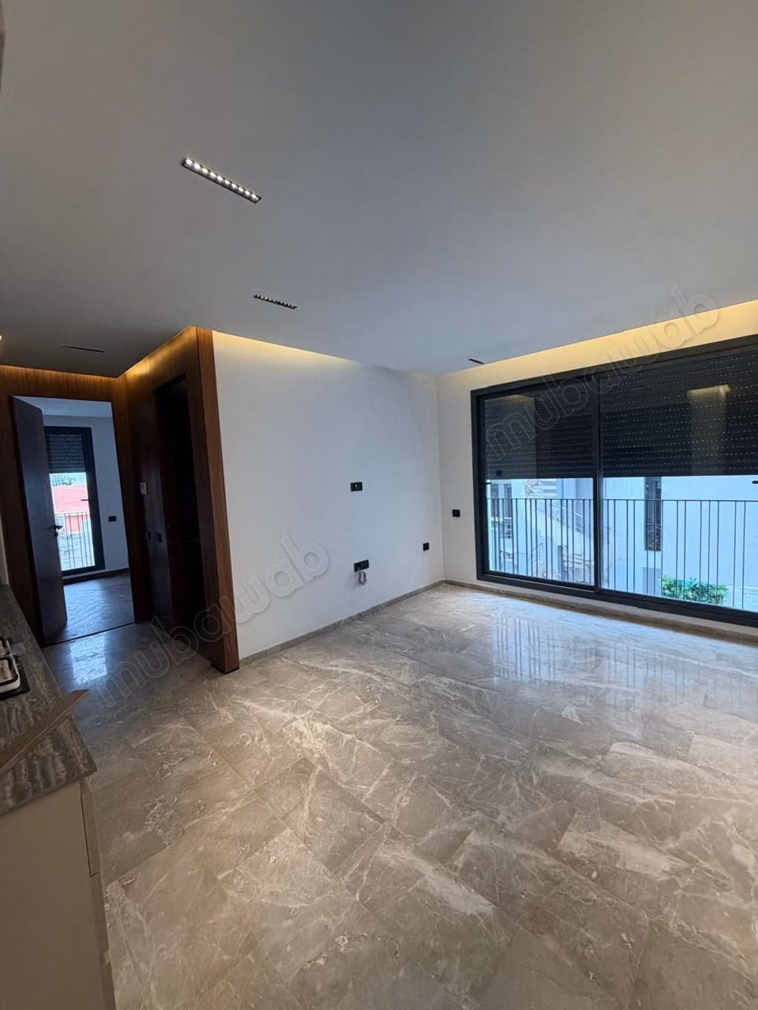 Mooi appartement te huur in Gauthier. 2 kamers. Satellietschotel, beveiligde residentie