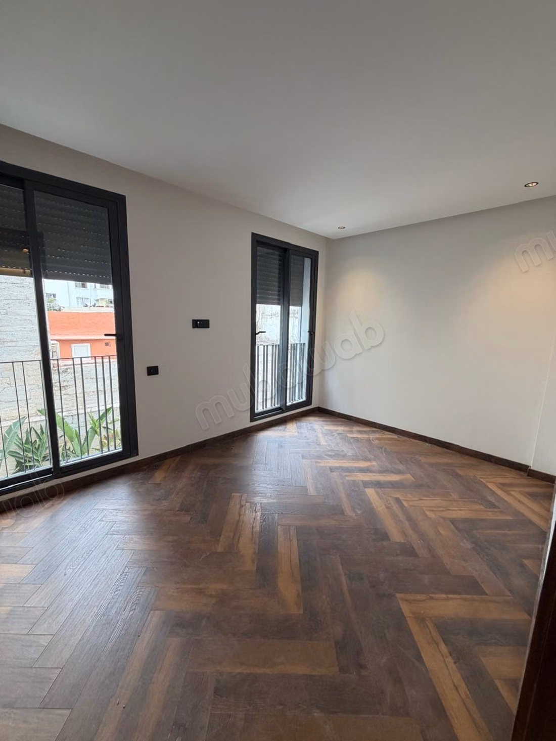 Mooi appartement te huur in Gauthier. 2 kamers. Satellietschotel, beveiligde residentie