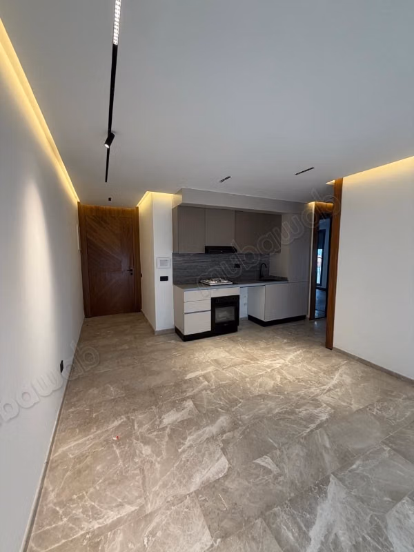 Mooi appartement te huur in Gauthier. 2 kamers. Satellietschotel, beveiligde residentie