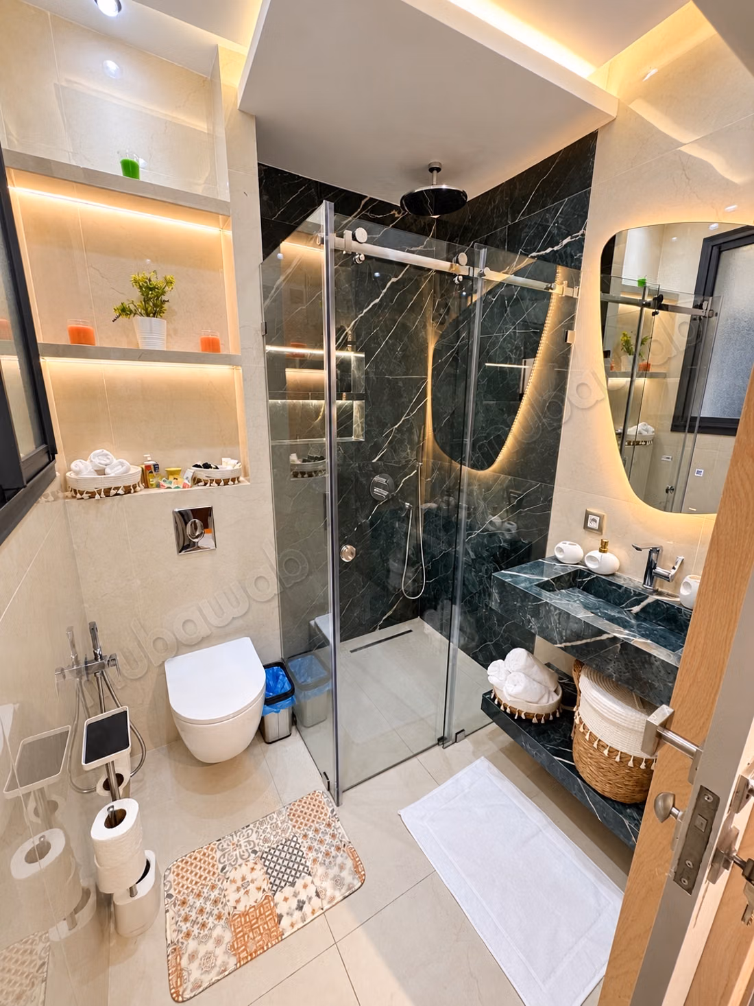 Appartement centre ville avec une seule chambre a cote de roxy