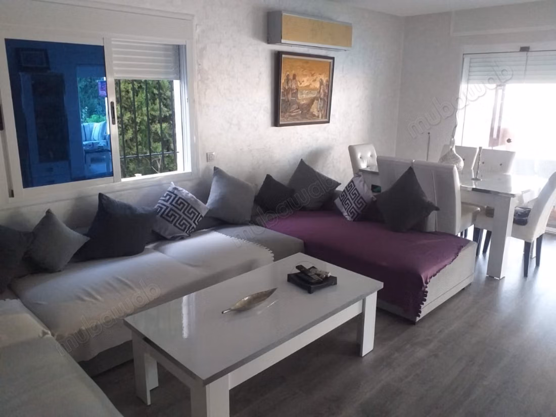 Maison de luxe à vendre à M'Diq. Superficie totale de 250 m². Meublé