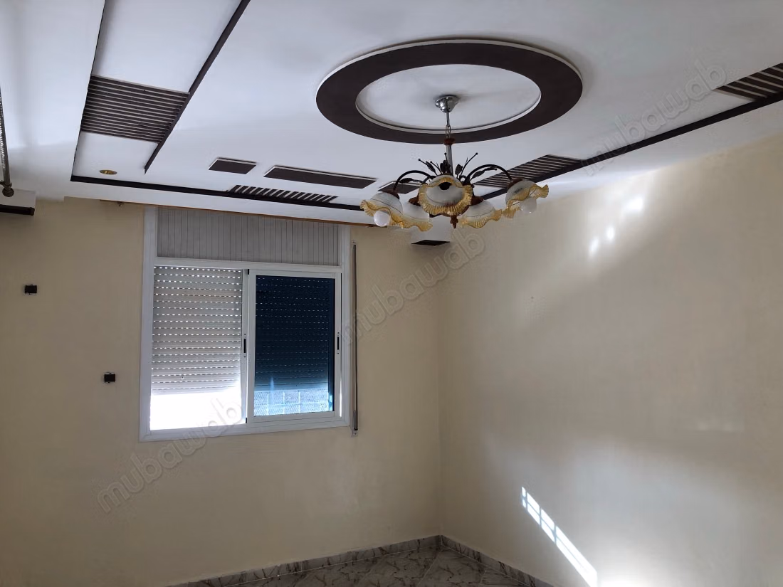 Maison à vendre Hay El Hassani Lotissement Hassani Koulouch 
hda la feray ftri9 20 Fin kaybi3ou les pièces auto