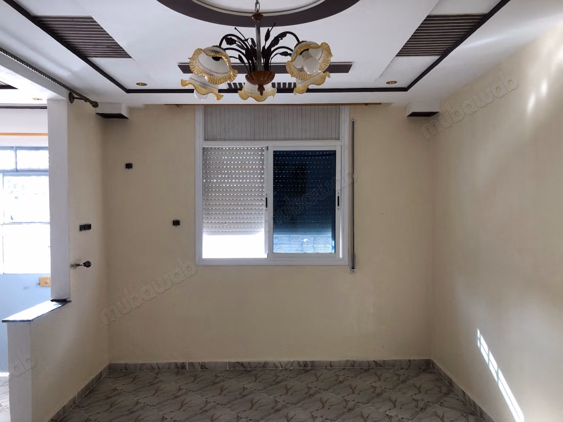 Maison à vendre Hay El Hassani Lotissement Hassani Koulouch 
hda la feray ftri9 20 Fin kaybi3ou les pièces auto