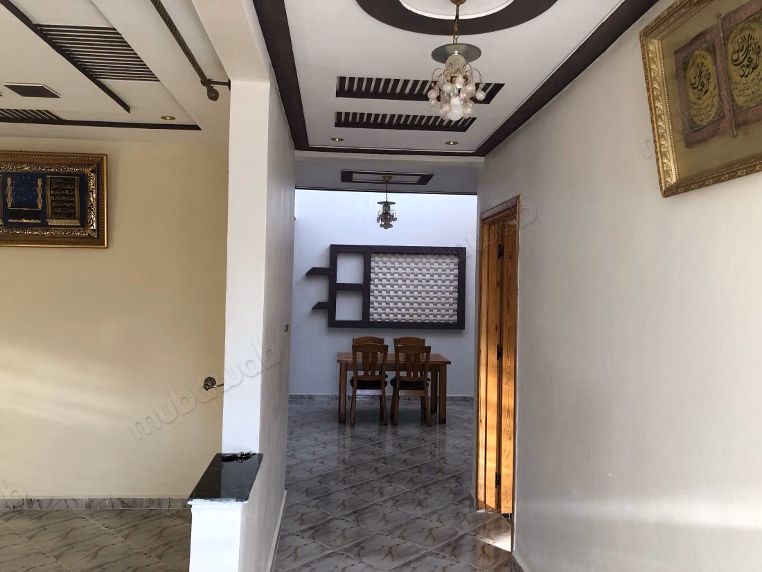 Maison à vendre Hay El Hassani Lotissement Hassani Koulouch 
hda la feray ftri9 20 Fin kaybi3ou les pièces auto