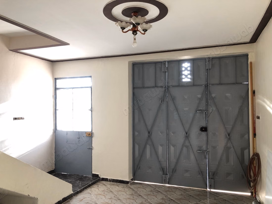 Maison à vendre Hay El Hassani Lotissement Hassani Koulouch 
hda la feray ftri9 20 Fin kaybi3ou les pièces auto