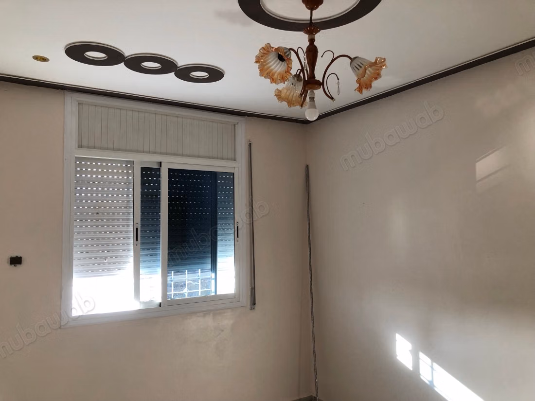 Maison à vendre Hay El Hassani Lotissement Hassani Koulouch 
hda la feray ftri9 20 Fin kaybi3ou les pièces auto