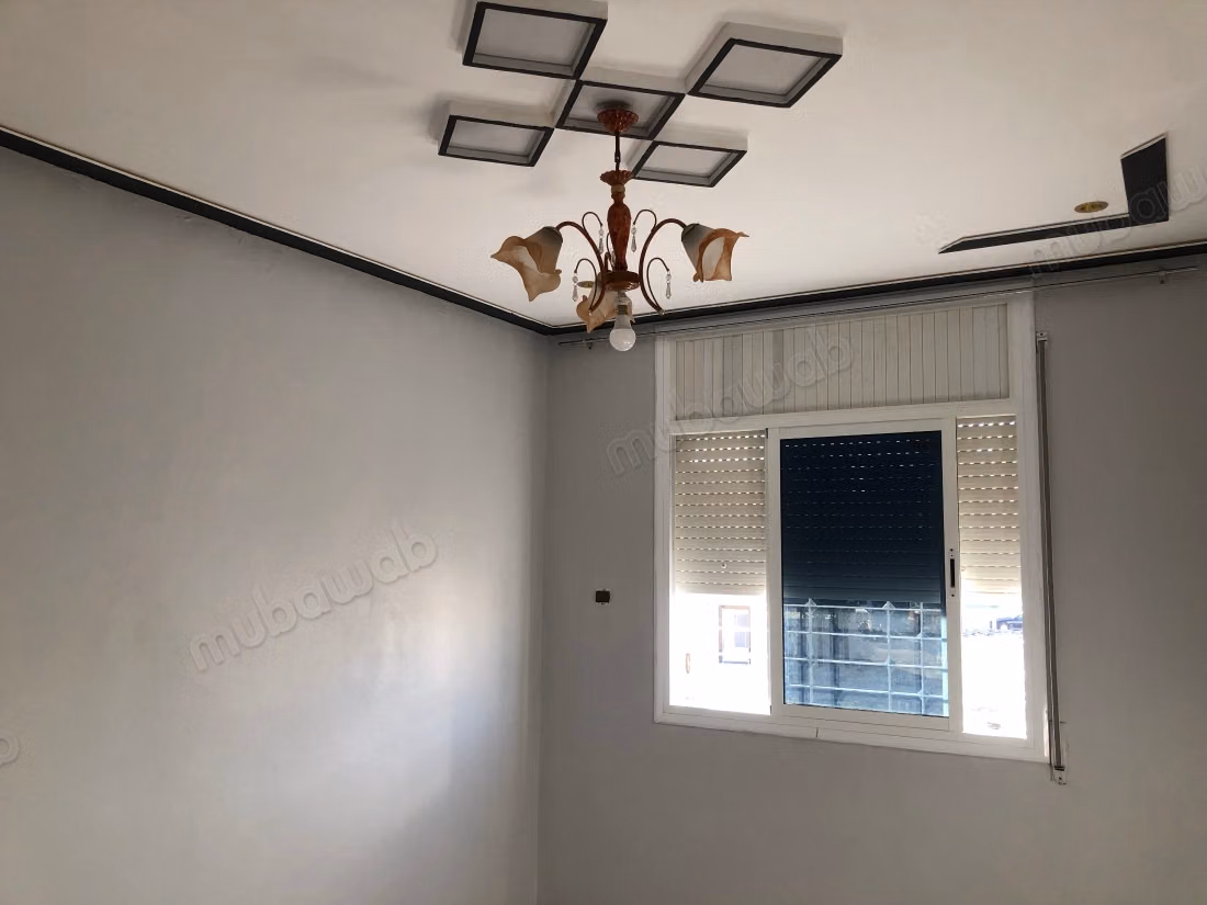 Maison à vendre Hay El Hassani Lotissement Hassani Koulouch 
hda la feray ftri9 20 Fin kaybi3ou les pièces auto